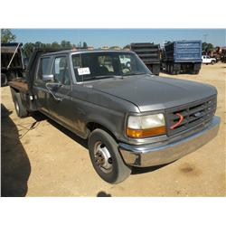 1993 FORD F350 S/A CREWCAB FLATBED