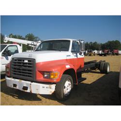 1995 FORD F700 S/A CAB AND CHASSIS