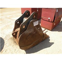 24" EXCAVATOR BUCKET