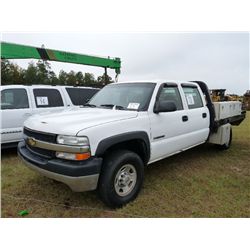 2001 CHEVROLET 2500 CREWCAB FLATBED