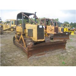 JOHN DEERE 550 CRAWLER TRACTOR