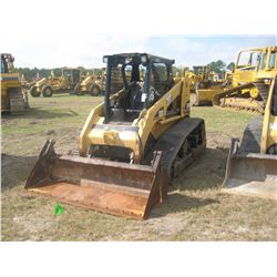 CAT 267B SKID STEER LOADER