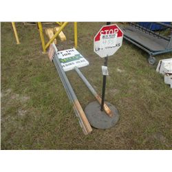 (1) LOT SIGNS