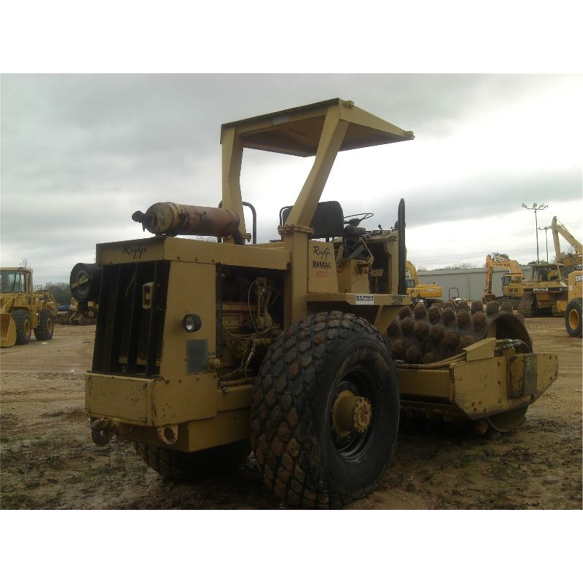 RAYGO RASCAL 420-C VIBRATORY ROLLER - J.M. Wood Auction Company, Inc.