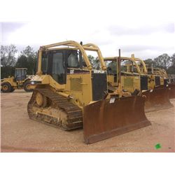 CAT D5M XL CRAWLER TRACTOR