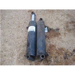 (1) LOT 2 HYDRAULIC CYLINDERS
