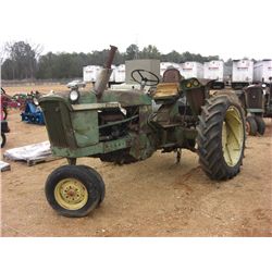 JOHN DEERE 2010 FARM TRACTOR