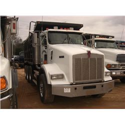 2004 KENWORTH T800 TRI AXLE DUMP