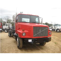 VOLVO T/A ROLL OFF TRUCK