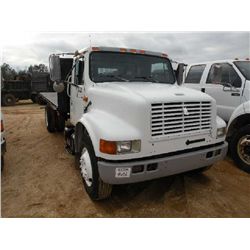 1993 INTERNATIONAL 4700 S/A FLATBED