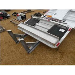 ALUMINUM HEADACHE RACK