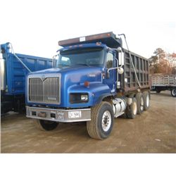 2000 INTERNATIONAL 5600 6X4 TRI AXLE DUMP