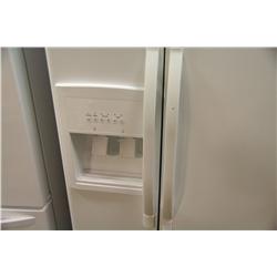 WHIRLPOOL WHITE DOUBLE DOOR FRIDGE/FREEZER