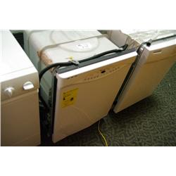 MAYTAG WHITE QUIET SERIES 300 DISHWASHER