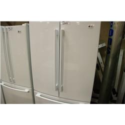 LG WHITE DOUBLE DOOR FRIDGE WITH PULLOUT FREEZER