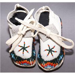CHILD'S BEADED MOCCASINS