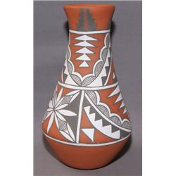 JEMEZ POTTERY VASE