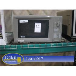 AMANA COMMERCIAL MICROWAVE