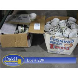 BOX OF COFFEE CUPS (X2)