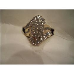 Absolutely Stunning 1.25 CTTW Diamond Dinner Ring 10KG, 5.7 Grams