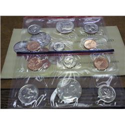 1990 US MINT SET (UNC) P/D