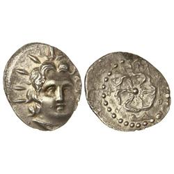 Trihemidracma. 88-43 a.C. RODAS. ISLAS DE CARIA. Anv.: Cabeza de Helios de frente mirando a derecha.