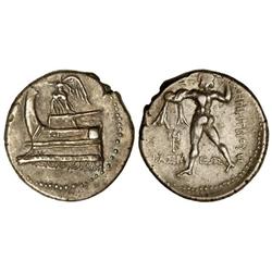 Tetradracma. 294-288 a.C. DEMETRIOS POLIORKETES. Anv.: Nike sobre proa de nave a izquierda. Rev.: Po