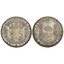 8 Reales. 1761. MÉXICO. M.M. Columnario. Gran parte de brillo original. Bonita pátina iriscente. Cal