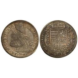 Thaler. S/F. ARCHIDUQUE FERNANDO (1564-1595), hermano de Carlos I de España. HALL. AR. Bonita pátina