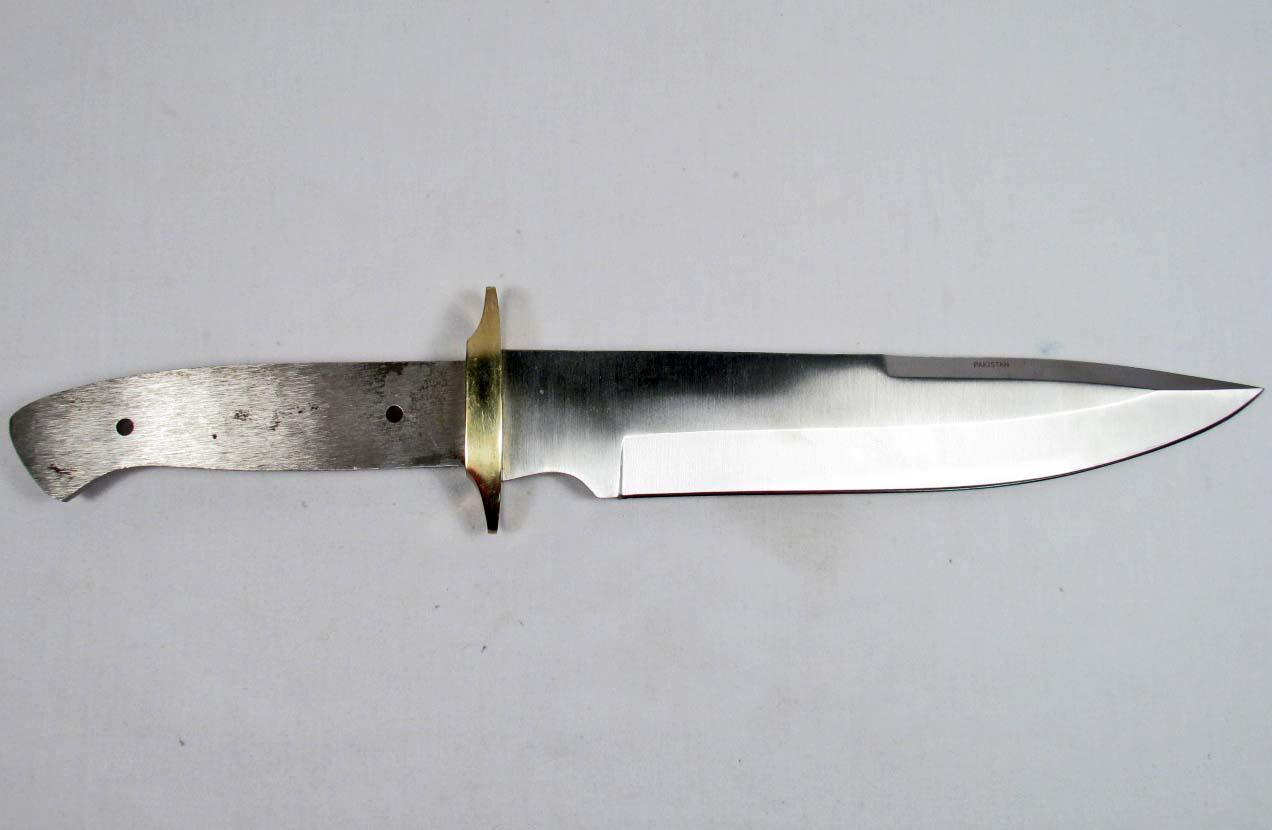 SPEAR POINT HUNTING BOWIE KNIFE W/ BRASS GUARD A