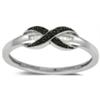Image 1 : Ring - 10K white gold with sparkling Black and White diamonds