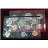 Image 2 : 304. 1984 U.S. Mint Set in original cellophane. No envelope.