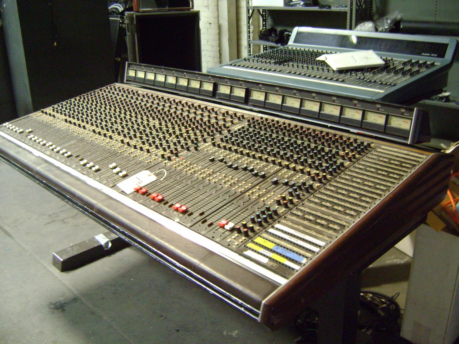 Soundcraft Series 2400 Deck AS IS