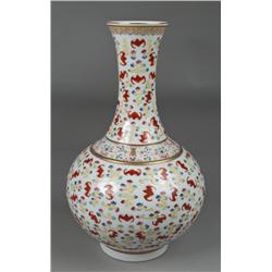 A Fine Chinese Famille Rose Porcelain Vase