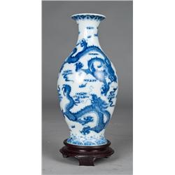 Fine Chinese Porcelain Blue and White Vase