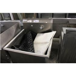 LARGE STAINLESS STEEL SINGLE SINK