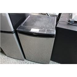 DANBY BAR FRIDGE