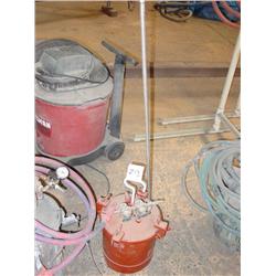PAINT POT W/BLOWER