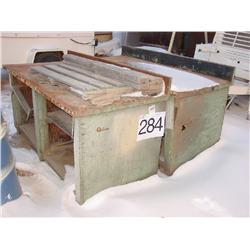 WORK BENCHES (2X)