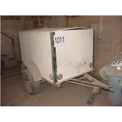 ENCLOSED TRAILER