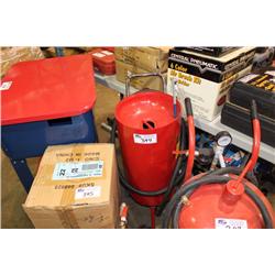 CP 90 LBS ABRASIVE BLASTING UNIT