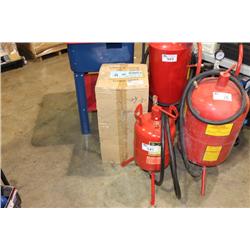 2 CP 20 LBS ABRASIVE BLASTING UNIT