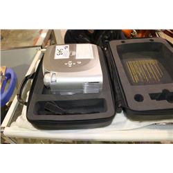 DELL DLP PROJECTOR & CASE