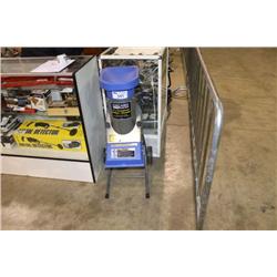 CHICAGO 2 1/2 HP CHIPPER / SHREDDER