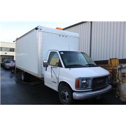 2000 WHITE GMC 3500 CUBE VAN