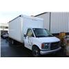 Image 1 : 2000 WHITE GMC 3500 CUBE VAN