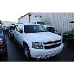 2007 WHITE CHEVROLET SUBURBAN SUV