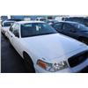 Image 1 : 2004 WHITE FORD CROWN VICTORIA POLICE SERIES 4DR