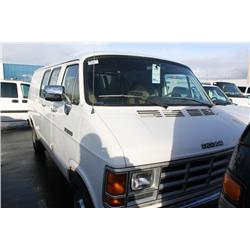 1991 WHITE DODGE B250 VAN