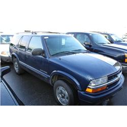 2002 BLUE CHEVROLET BLAZER SUV
